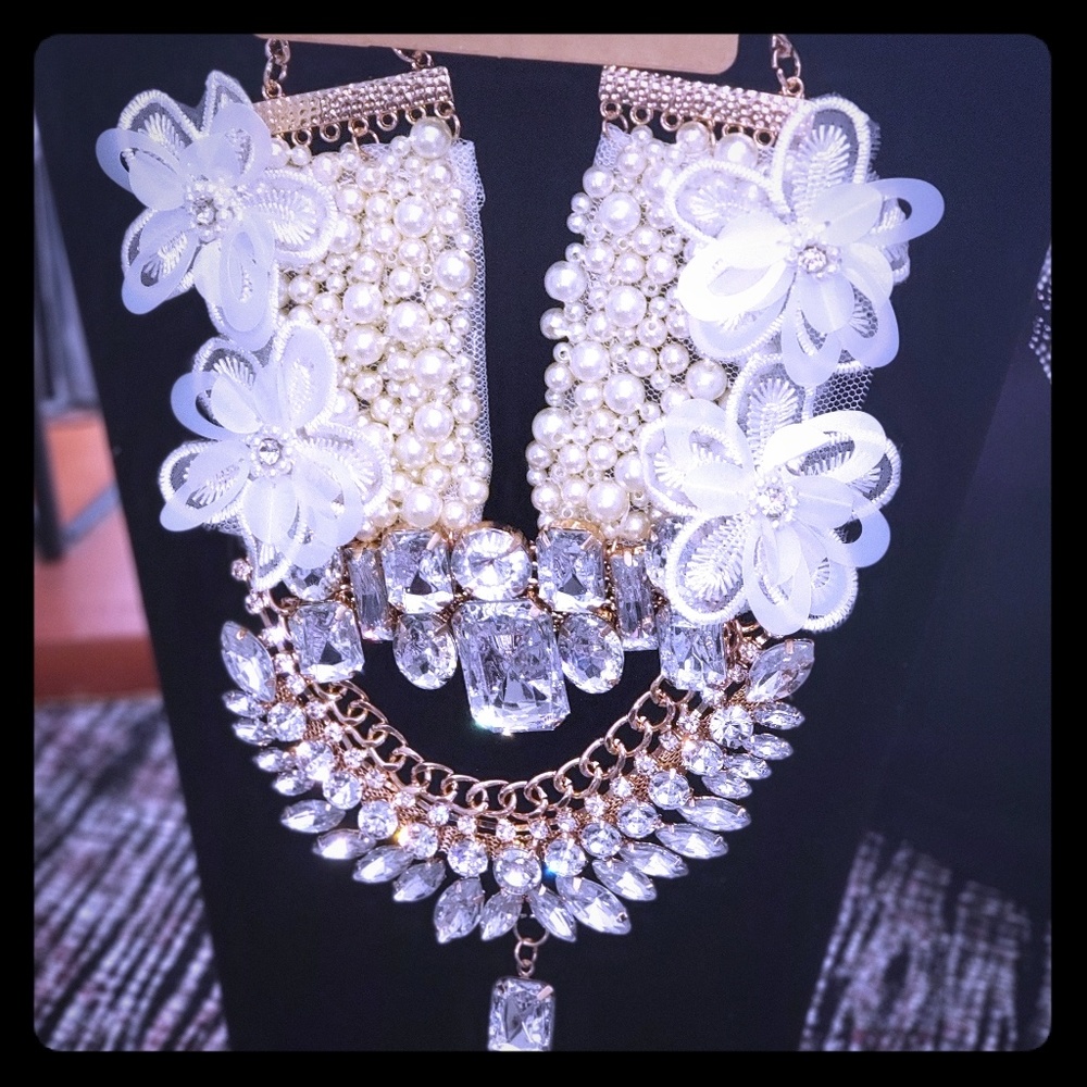 Out Tha Box Jewels
